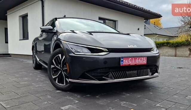 Черный Киа EV6, объемом двигателя 0 л и пробегом 76 тыс. км за 23900 $, фото 5 на Automoto.ua