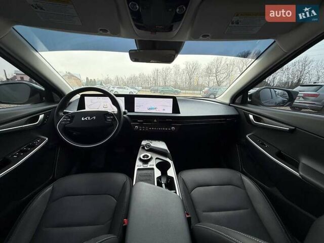 Чорний Кіа EV6, об'ємом двигуна 0 л та пробігом 7 тис. км за 26999 $, фото 25 на Automoto.ua
