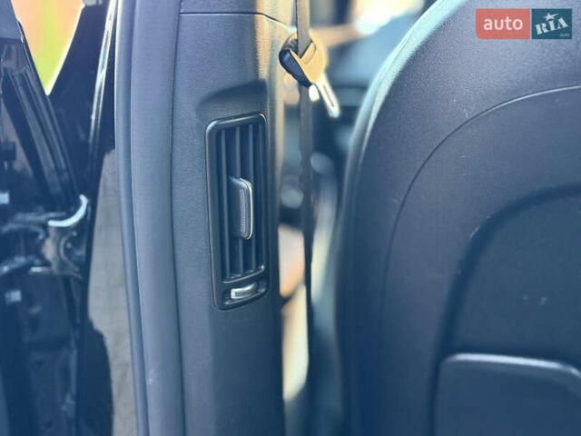 Черный Киа EV6, объемом двигателя 0 л и пробегом 80 тыс. км за 22900 $, фото 103 на Automoto.ua