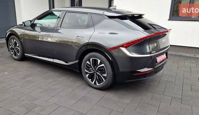 Черный Киа EV6, объемом двигателя 0 л и пробегом 76 тыс. км за 23900 $, фото 63 на Automoto.ua