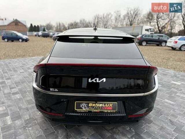 Чорний Кіа EV6, об'ємом двигуна 0 л та пробігом 7 тис. км за 26999 $, фото 5 на Automoto.ua