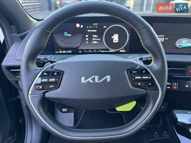 Черный Киа EV6, объемом двигателя 0 л и пробегом 49 тыс. км за 34500 $, фото 57 на Automoto.ua