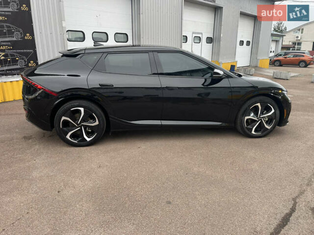 Черный Киа EV6, объемом двигателя 0 л и пробегом 44 тыс. км за 25300 $, фото 8 на Automoto.ua