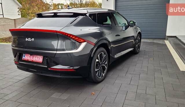 Черный Киа EV6, объемом двигателя 0 л и пробегом 76 тыс. км за 23900 $, фото 60 на Automoto.ua