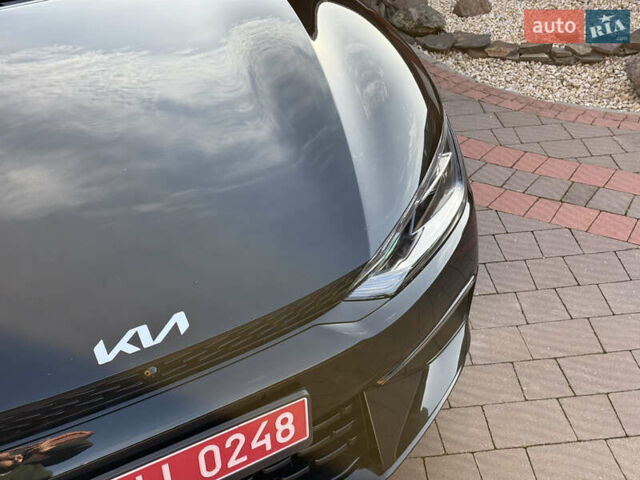 Черный Киа EV6, объемом двигателя 0 л и пробегом 80 тыс. км за 22900 $, фото 6 на Automoto.ua