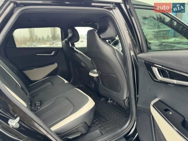 Черный Киа EV6, объемом двигателя 0 л и пробегом 11 тыс. км за 29999 $, фото 24 на Automoto.ua