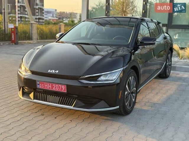 Черный Киа EV6, объемом двигателя 0 л и пробегом 4 тыс. км за 28500 $, фото 2 на Automoto.ua