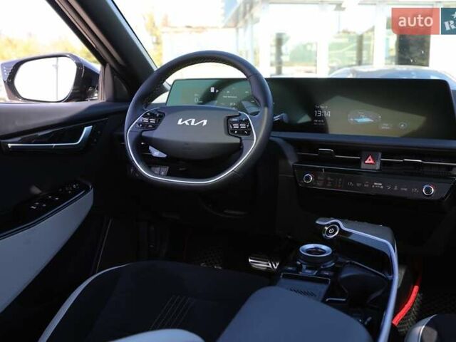 Черный Киа EV6, объемом двигателя 0 л и пробегом 5 тыс. км за 33300 $, фото 10 на Automoto.ua
