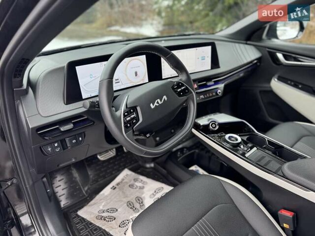 Черный Киа EV6, объемом двигателя 0 л и пробегом 11 тыс. км за 29999 $, фото 18 на Automoto.ua