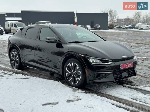 Черный Киа EV6, объемом двигателя 0 л и пробегом 11 тыс. км за 29999 $, фото 7 на Automoto.ua