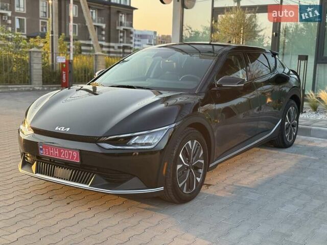 Черный Киа EV6, объемом двигателя 0 л и пробегом 4 тыс. км за 28500 $, фото 3 на Automoto.ua