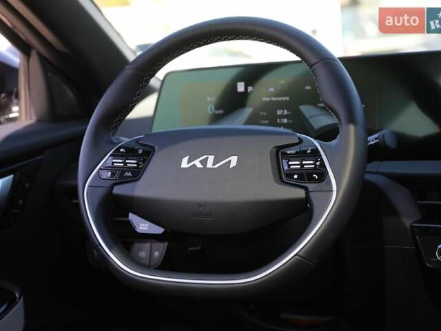 Черный Киа EV6, объемом двигателя 0 л и пробегом 5 тыс. км за 33300 $, фото 13 на Automoto.ua