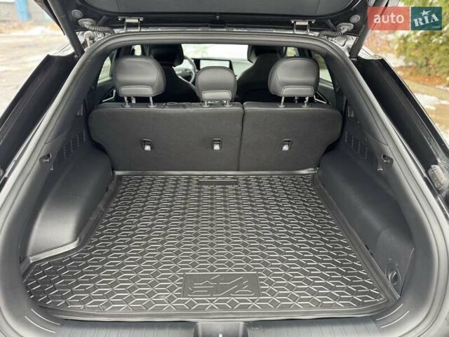 Черный Киа EV6, объемом двигателя 0 л и пробегом 11 тыс. км за 29999 $, фото 20 на Automoto.ua