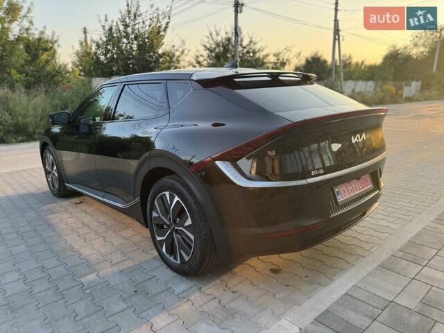 Черный Киа EV6, объемом двигателя 0 л и пробегом 4 тыс. км за 28500 $, фото 6 на Automoto.ua
