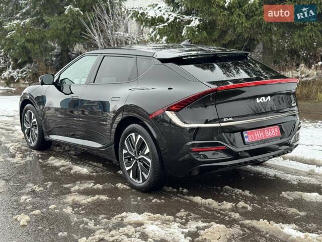 Черный Киа EV6, объемом двигателя 0 л и пробегом 11 тыс. км за 29999 $, фото 5 на Automoto.ua