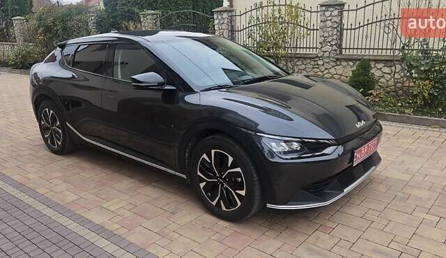 Черный Киа EV6, объемом двигателя 0 л и пробегом 8 тыс. км за 26650 $, фото 3 на Automoto.ua