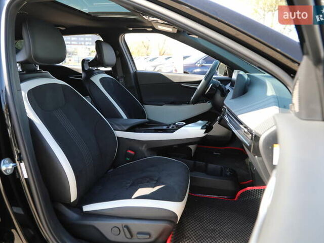 Черный Киа EV6, объемом двигателя 0 л и пробегом 5 тыс. км за 33300 $, фото 9 на Automoto.ua