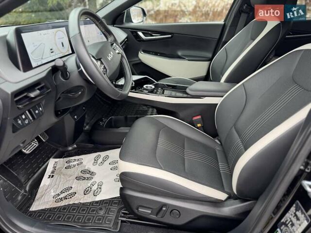 Черный Киа EV6, объемом двигателя 0 л и пробегом 11 тыс. км за 29999 $, фото 13 на Automoto.ua