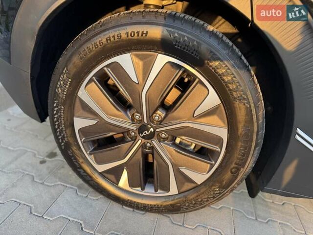 Черный Киа EV6, объемом двигателя 0 л и пробегом 4 тыс. км за 28500 $, фото 19 на Automoto.ua