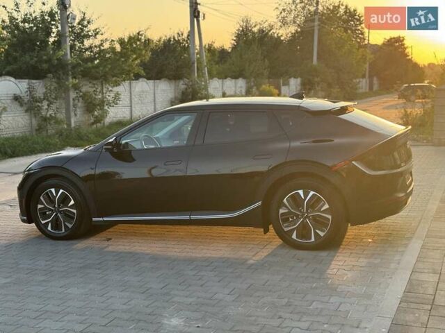Черный Киа EV6, объемом двигателя 0 л и пробегом 4 тыс. км за 28500 $, фото 4 на Automoto.ua
