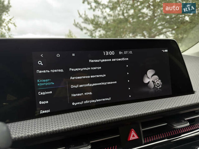 Красный Киа EV6, объемом двигателя 0 л и пробегом 52 тыс. км за 25500 $, фото 60 на Automoto.ua