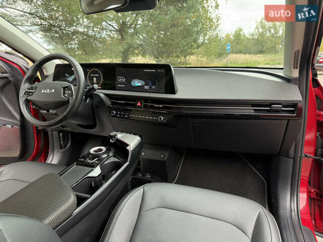 Красный Киа EV6, объемом двигателя 0 л и пробегом 52 тыс. км за 25500 $, фото 51 на Automoto.ua