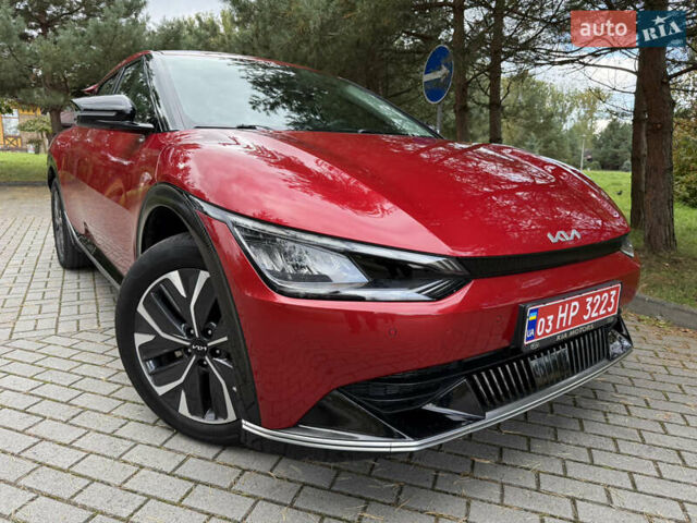 Красный Киа EV6, объемом двигателя 0 л и пробегом 52 тыс. км за 25500 $, фото 3 на Automoto.ua