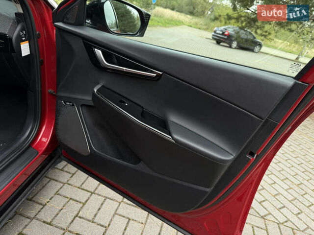 Красный Киа EV6, объемом двигателя 0 л и пробегом 52 тыс. км за 25500 $, фото 52 на Automoto.ua