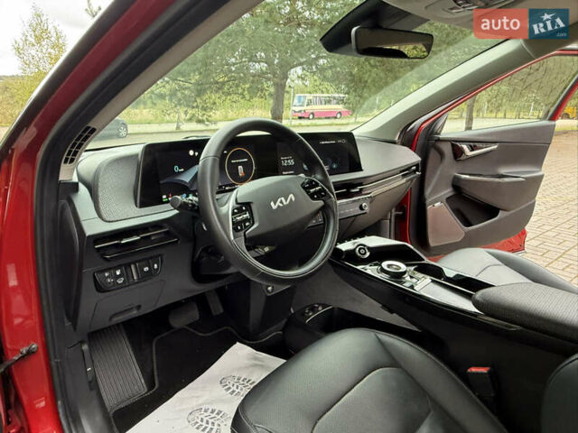 Красный Киа EV6, объемом двигателя 0 л и пробегом 52 тыс. км за 25500 $, фото 32 на Automoto.ua