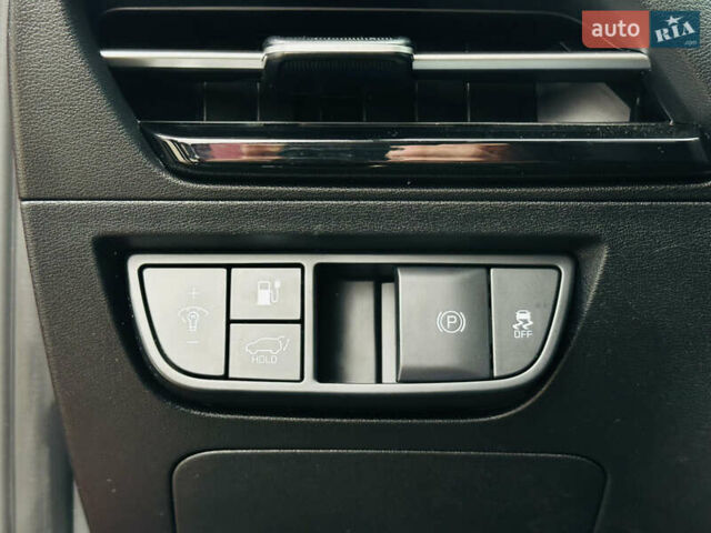 Красный Киа EV6, объемом двигателя 0 л и пробегом 44 тыс. км за 24500 $, фото 35 на Automoto.ua