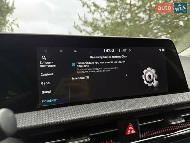 Красный Киа EV6, объемом двигателя 0 л и пробегом 52 тыс. км за 25500 $, фото 64 на Automoto.ua