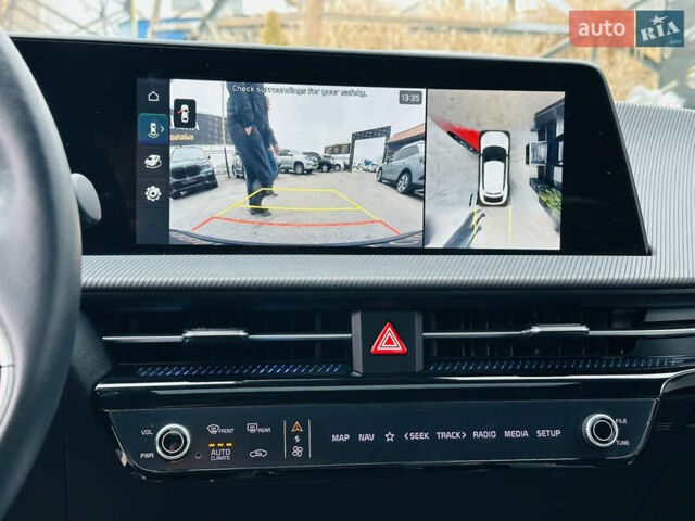 Красный Киа EV6, объемом двигателя 0 л и пробегом 44 тыс. км за 24500 $, фото 32 на Automoto.ua