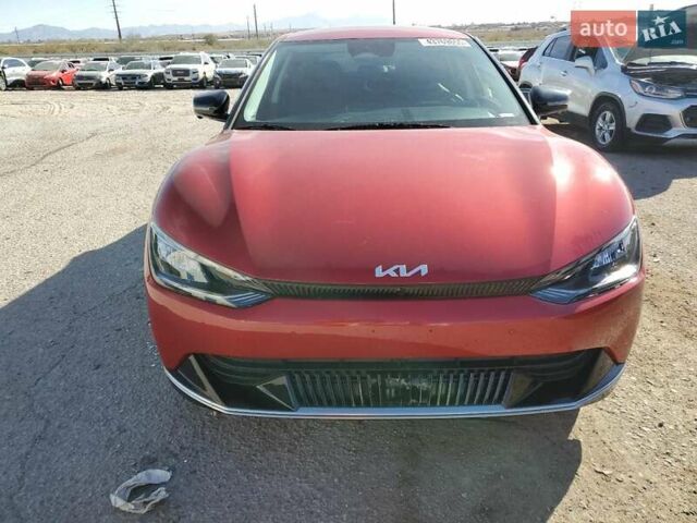 Красный Киа EV6, объемом двигателя 0 л и пробегом 40 тыс. км за 13980 $, фото 4 на Automoto.ua