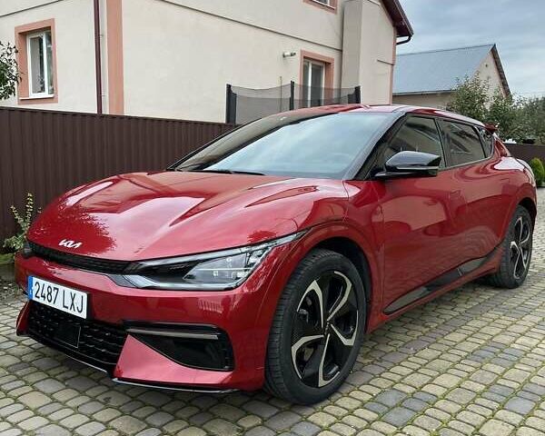 Красный Киа EV6, объемом двигателя 0 л и пробегом 77 тыс. км за 29300 $, фото 1 на Automoto.ua