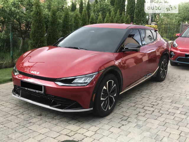 Червоний Кіа EV6, об'ємом двигуна 0 л та пробігом 9 тис. км за 33000 $, фото 3 на Automoto.ua