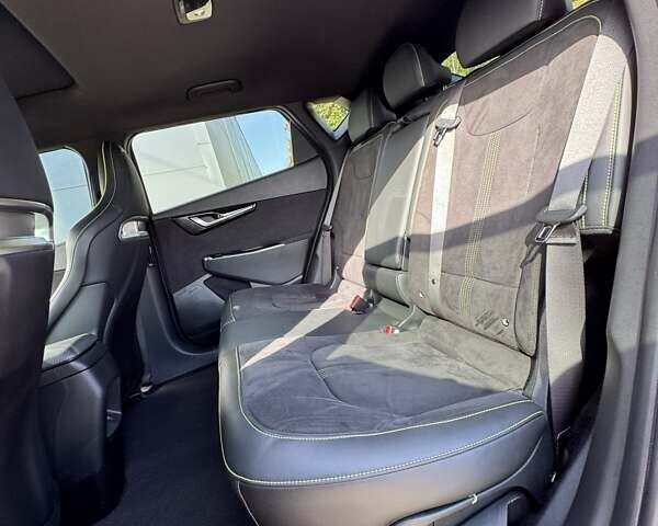 Червоний Кіа EV6, об'ємом двигуна 0 л та пробігом 62 тис. км за 36900 $, фото 27 на Automoto.ua
