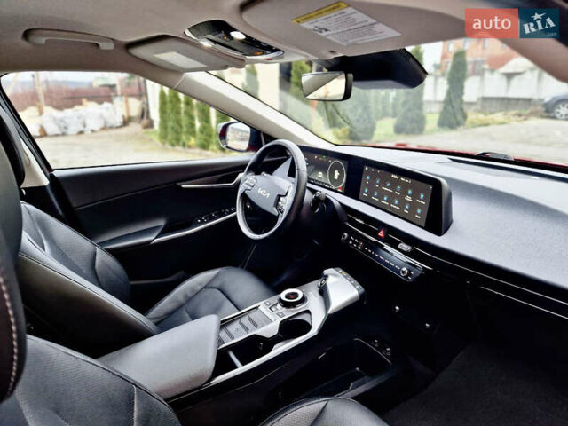 Червоний Кіа EV6, об'ємом двигуна 0 л та пробігом 53 тис. км за 24700 $, фото 13 на Automoto.ua