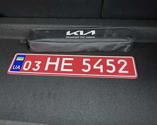 Красный Киа EV6, объемом двигателя 0 л и пробегом 77 тыс. км за 29300 $, фото 57 на Automoto.ua