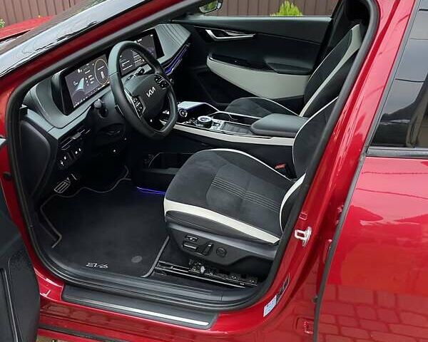 Красный Киа EV6, объемом двигателя 0 л и пробегом 77 тыс. км за 29300 $, фото 26 на Automoto.ua