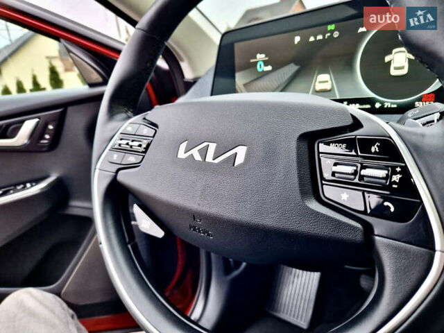 Червоний Кіа EV6, об'ємом двигуна 0 л та пробігом 53 тис. км за 24700 $, фото 74 на Automoto.ua