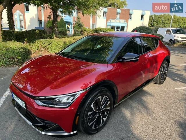 Красный Киа EV6, объемом двигателя 0 л и пробегом 51 тыс. км за 29000 $, фото 12 на Automoto.ua