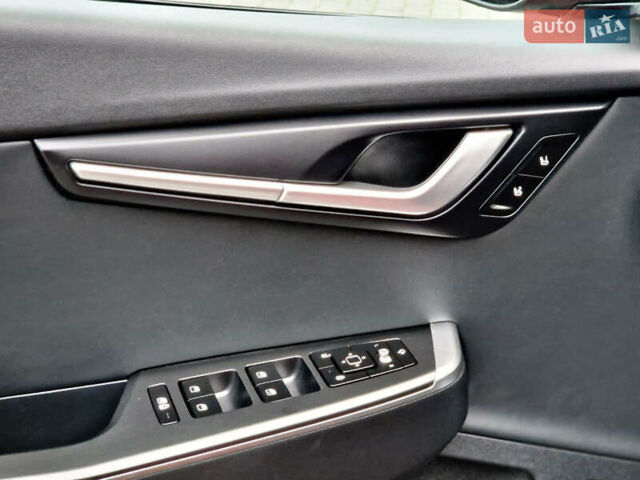 Червоний Кіа EV6, об'ємом двигуна 0 л та пробігом 53 тис. км за 24700 $, фото 66 на Automoto.ua