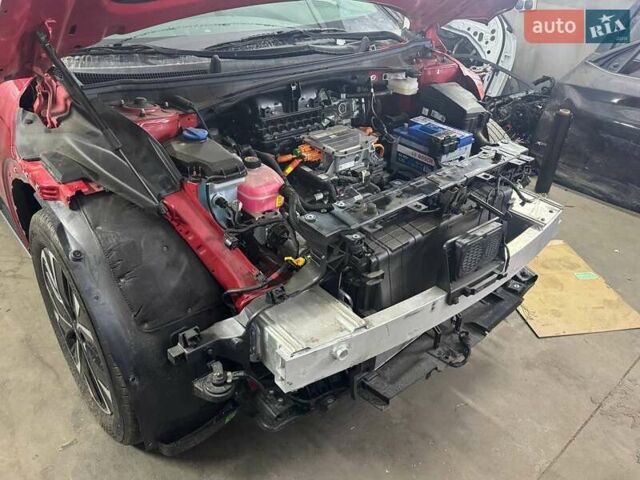Красный Киа EV6, объемом двигателя 0 л и пробегом 32 тыс. км за 17500 $, фото 7 на Automoto.ua