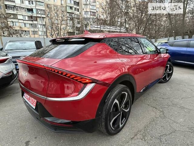 Красный Киа EV6, объемом двигателя 0 л и пробегом 27 тыс. км за 27999 $, фото 3 на Automoto.ua