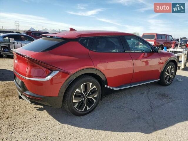 Красный Киа EV6, объемом двигателя 0 л и пробегом 40 тыс. км за 13980 $, фото 2 на Automoto.ua