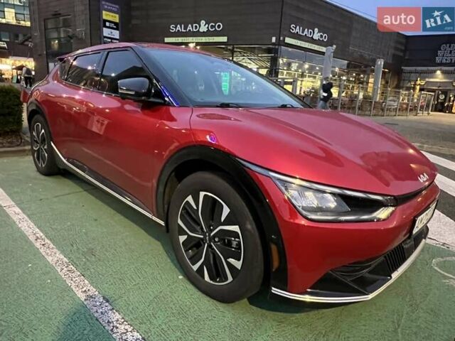 Красный Киа EV6, объемом двигателя 0 л и пробегом 51 тыс. км за 29000 $, фото 1 на Automoto.ua