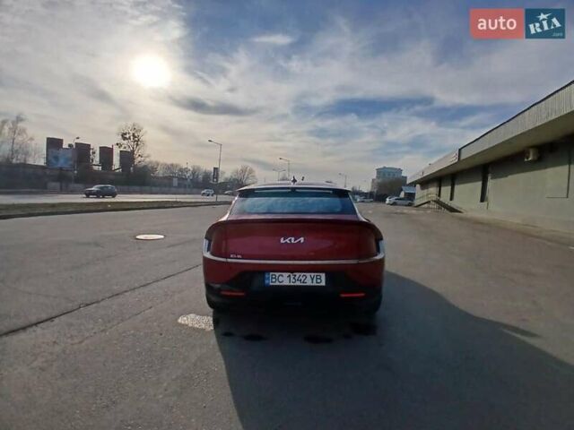 Красный Киа EV6, объемом двигателя 0 л и пробегом 38 тыс. км за 27000 $, фото 2 на Automoto.ua