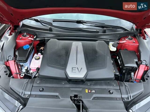 Красный Киа EV6, объемом двигателя 0 л и пробегом 27 тыс. км за 27999 $, фото 14 на Automoto.ua