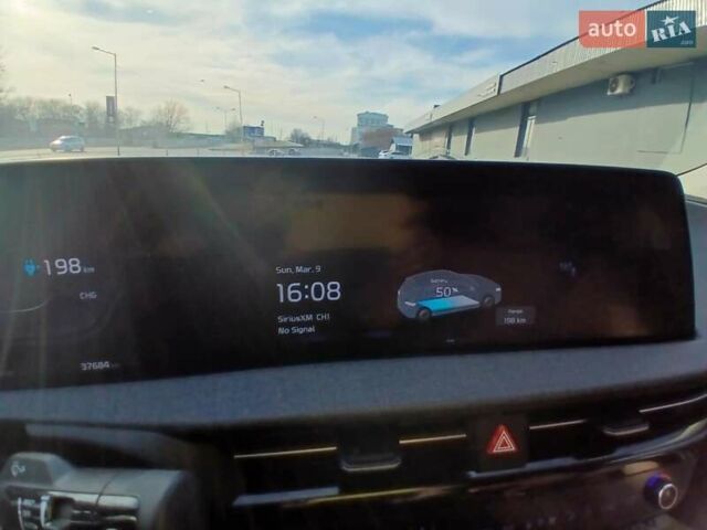 Красный Киа EV6, объемом двигателя 0 л и пробегом 38 тыс. км за 27000 $, фото 8 на Automoto.ua