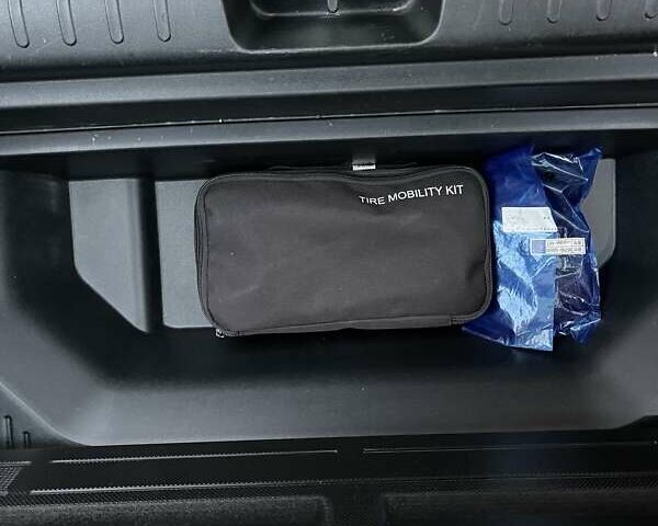 Красный Киа EV6, объемом двигателя 0 л и пробегом 77 тыс. км за 29300 $, фото 56 на Automoto.ua